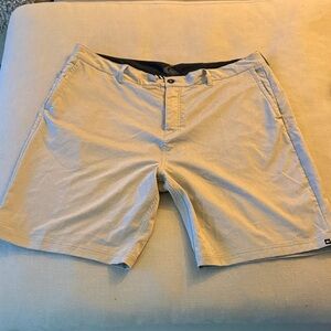 Men's Tan Shorts 40”